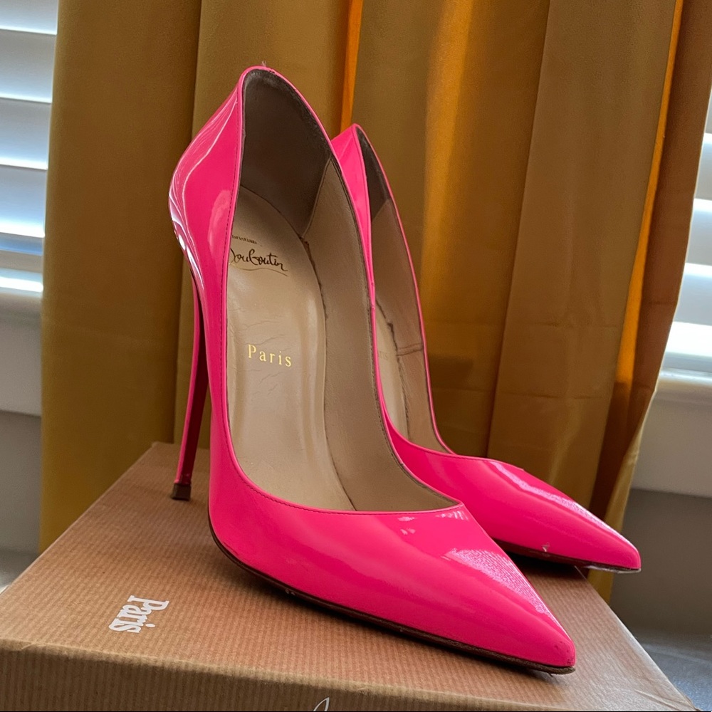 Christian Louboutin So Kate size 40